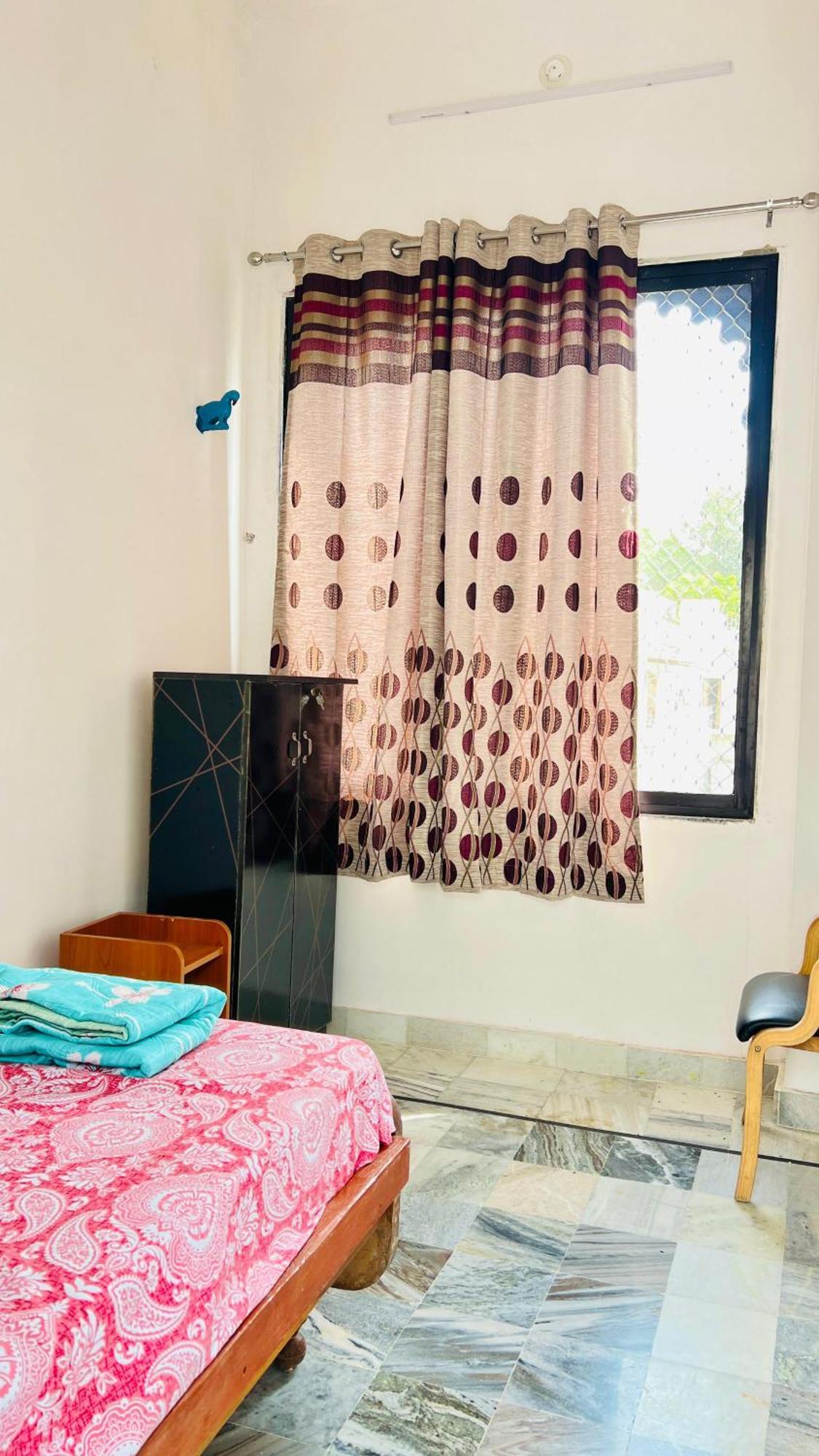 Padmlaxmi Guest House อุเดเปอร์ ภายนอก รูปภาพ